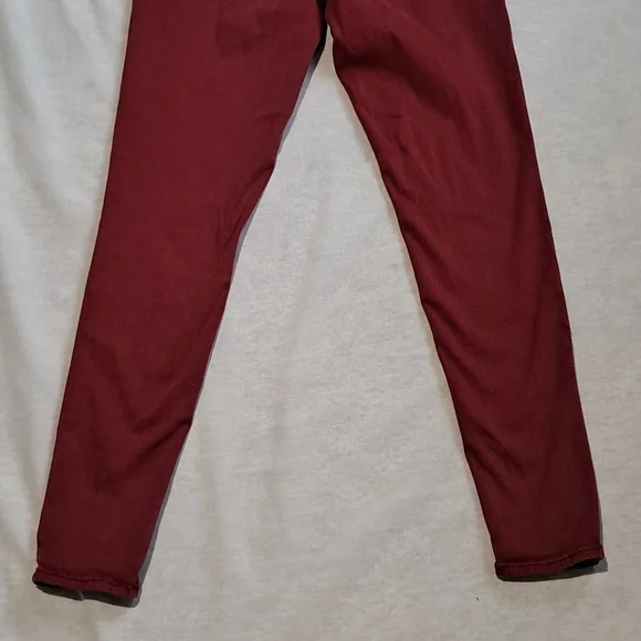 American Eagle Outfitters‎ AEO Sateen Super Stretch Jegging. Red. Size 6. - Picture 8 of 9